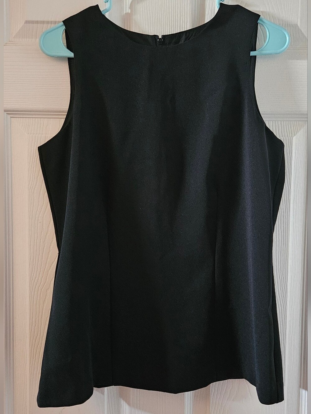 Ultra Dress New York Sleeveless Top